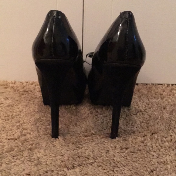 Black Jessica Simpson Heels - Picture 3 of 10